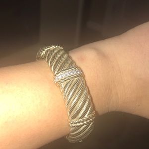 Gorgeous GOLD plated bracelet with crystals